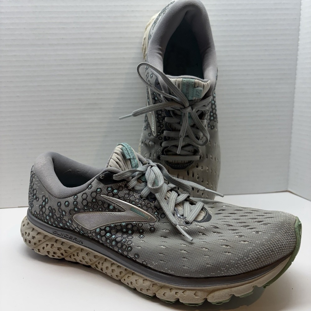 Brooks Glycerin 17 Womens 9.5 Medium Shoes Gray Running Walking Gym 1202831B070